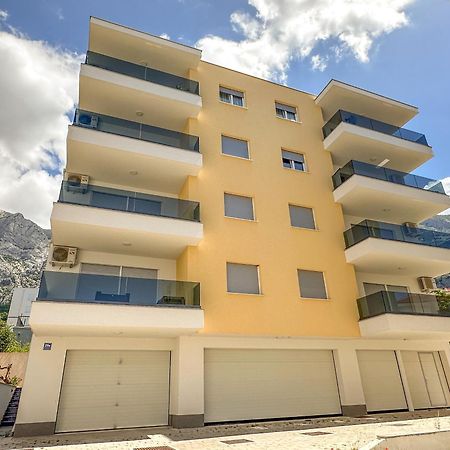 Sea View Apartment With Parking - Dina Макарска Екстериор снимка